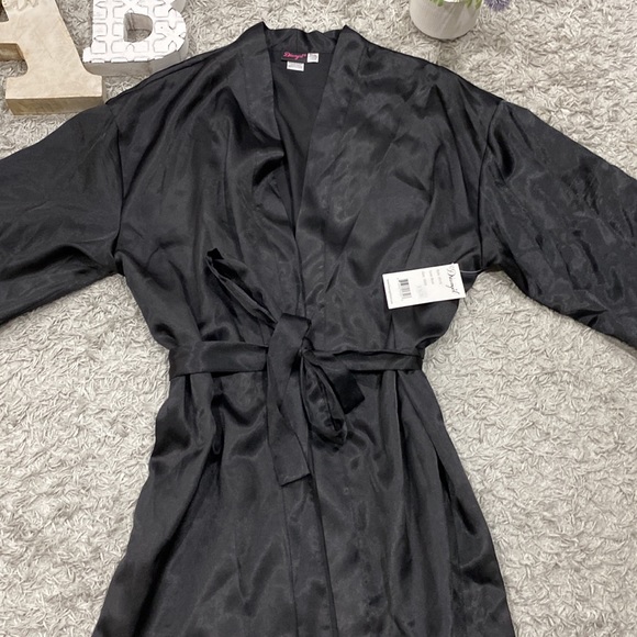 Dreamgirl Satin Robe Plus Size (1X/2X) - Picture 2 of 6